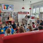 pierwszoklasiści_w_bibliotece (5).jpg